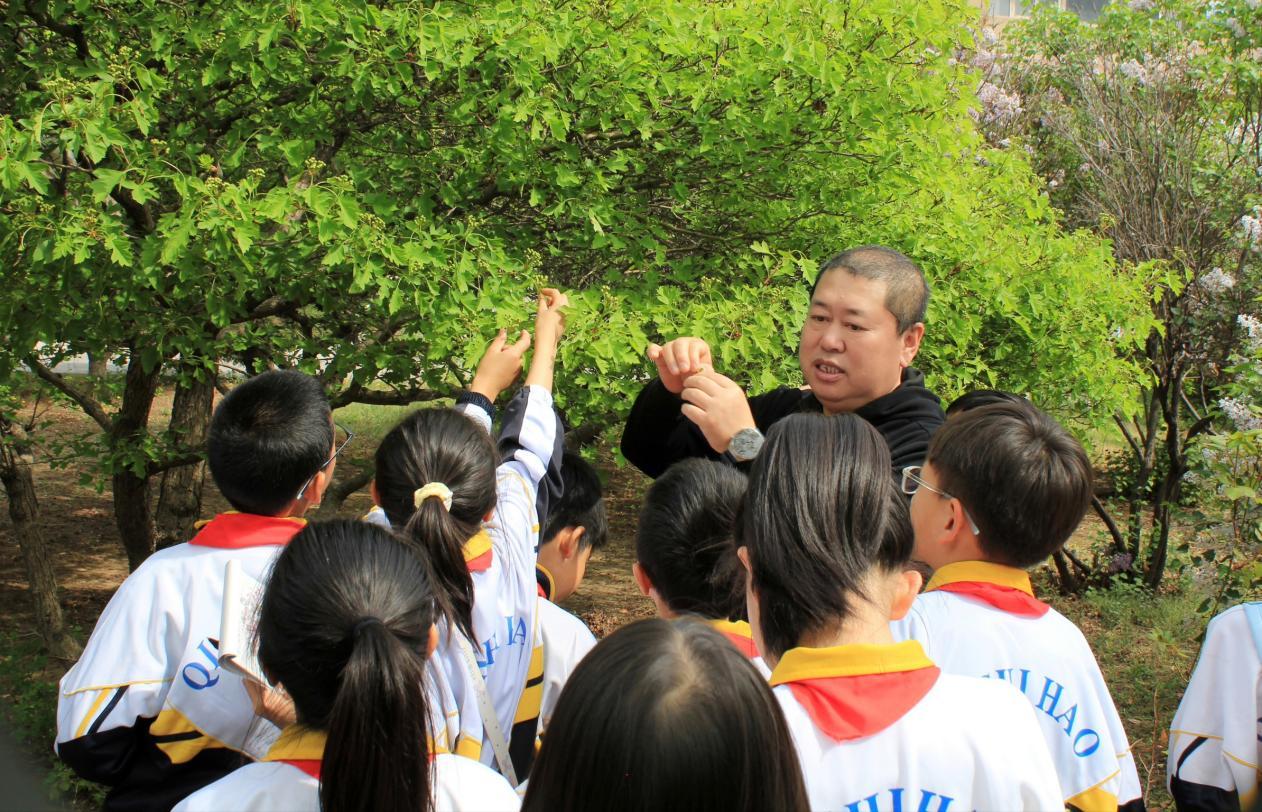 科普研学启童心 探寻花草悟生命